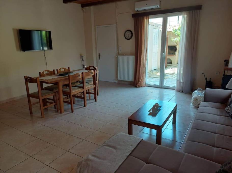 Anna'S House Villa Anavyssos Exterior photo